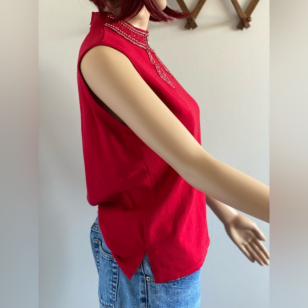 Beta’s Choice Red Sleeveless Top - Picture 10 of 12